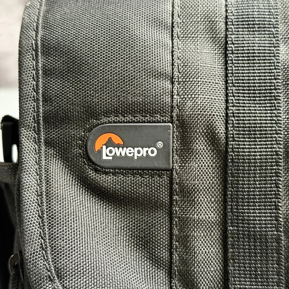 Lowepro Black Camera Bag Padded Orange‎ Interior Shoulder Case with SD Slot